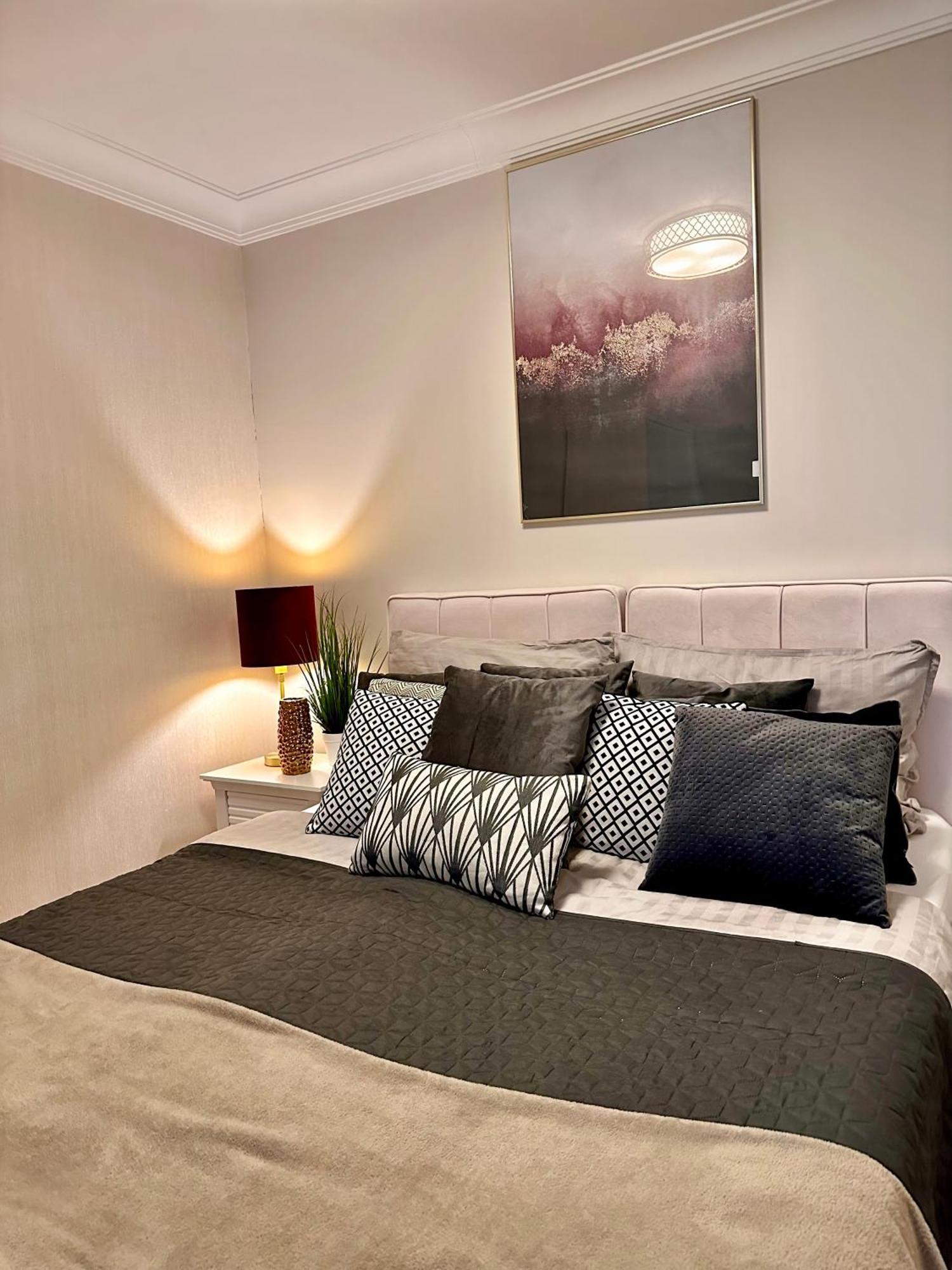 Apartamenty Kielce- Apartament Rubin Przy Zalew Kielecki, Faktura, Parking, Centrum Екстериор снимка