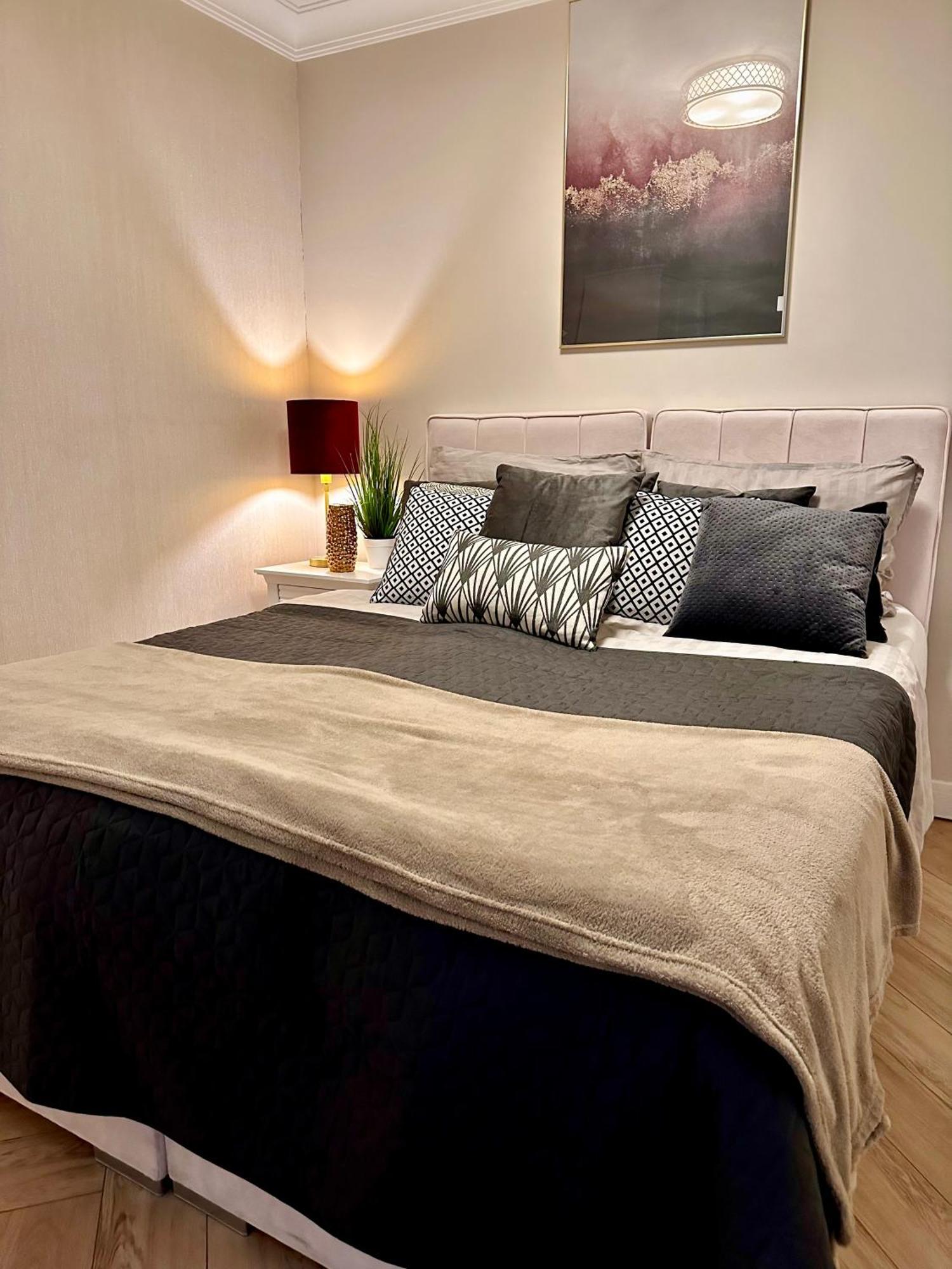Apartamenty Kielce- Apartament Rubin Przy Zalew Kielecki, Faktura, Parking, Centrum Екстериор снимка